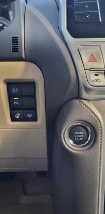 Toyota Land Cruiser cena 214900 przebieg: 21000, rok produkcji 2020 z Daleszyce małe 121